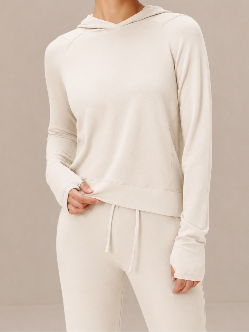$108 New Neiwai Active Urban Sport Casual Sweater - White - Small